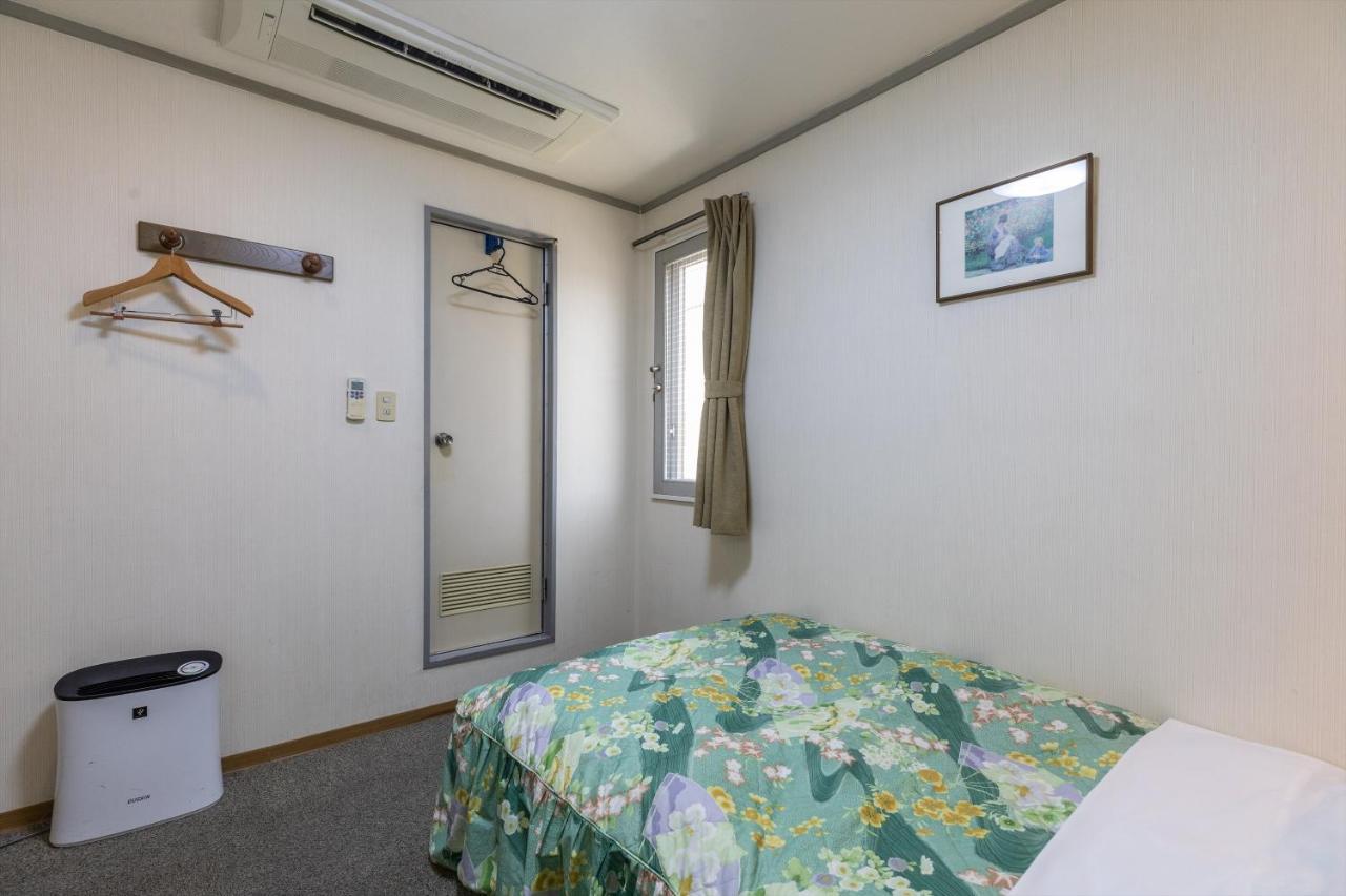 Tabist Business Hotel Takamado Shin-Omiya Nara Esterno foto