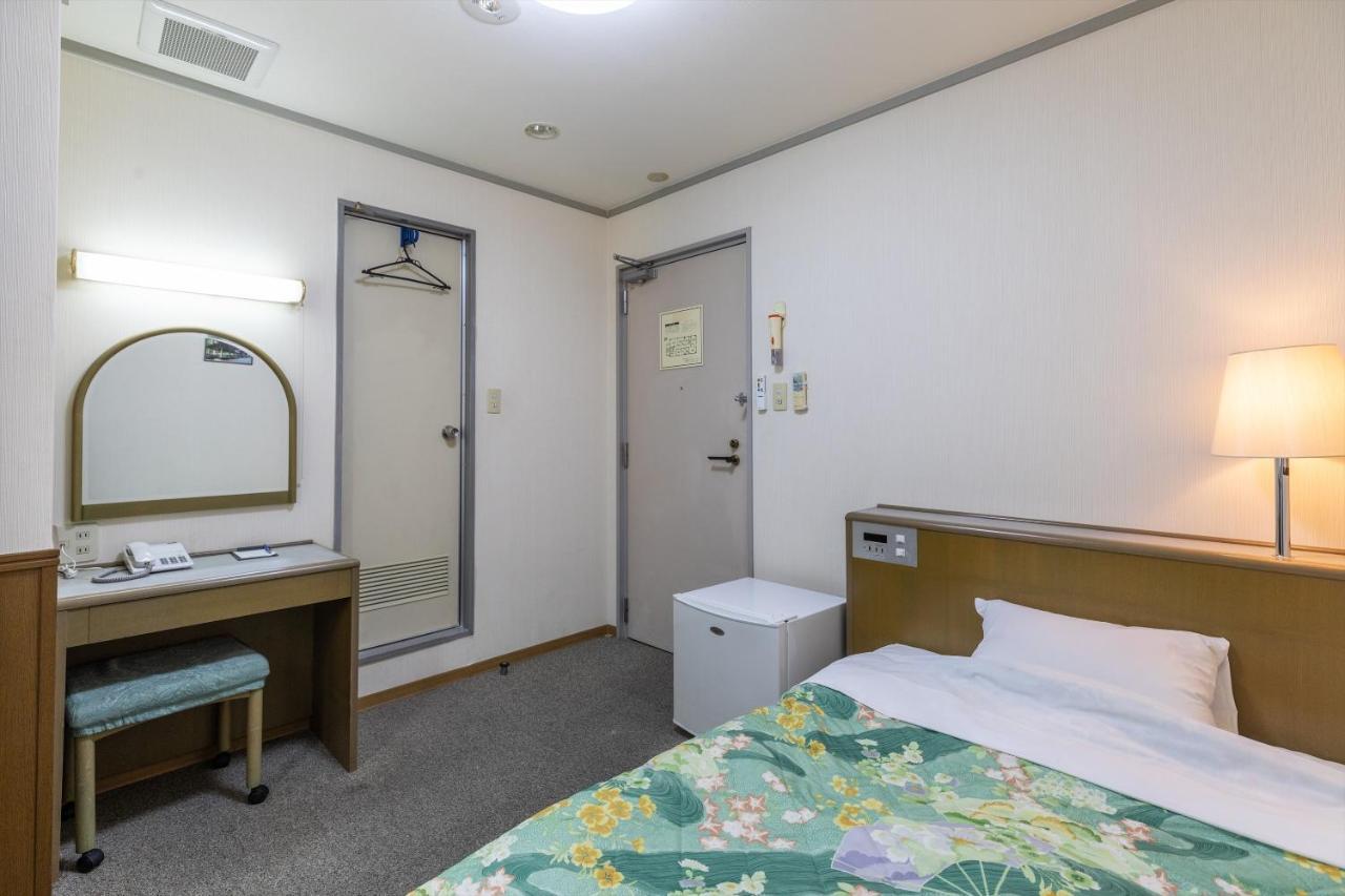 Tabist Business Hotel Takamado Shin-Omiya Nara Esterno foto
