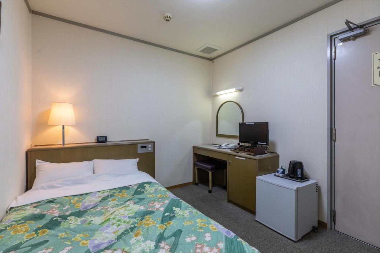 Tabist Business Hotel Takamado Shin-Omiya Nara Esterno foto