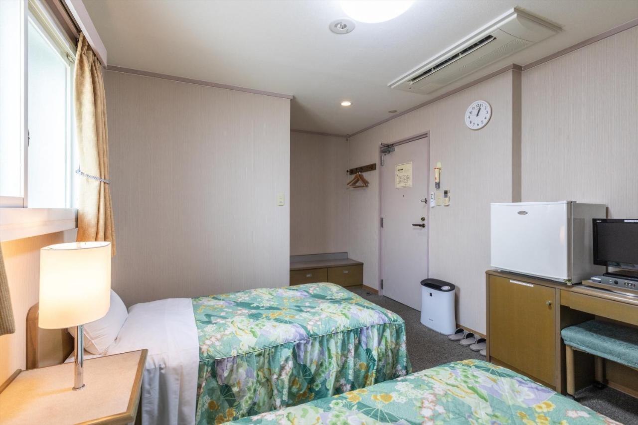 Tabist Business Hotel Takamado Shin-Omiya Nara Esterno foto