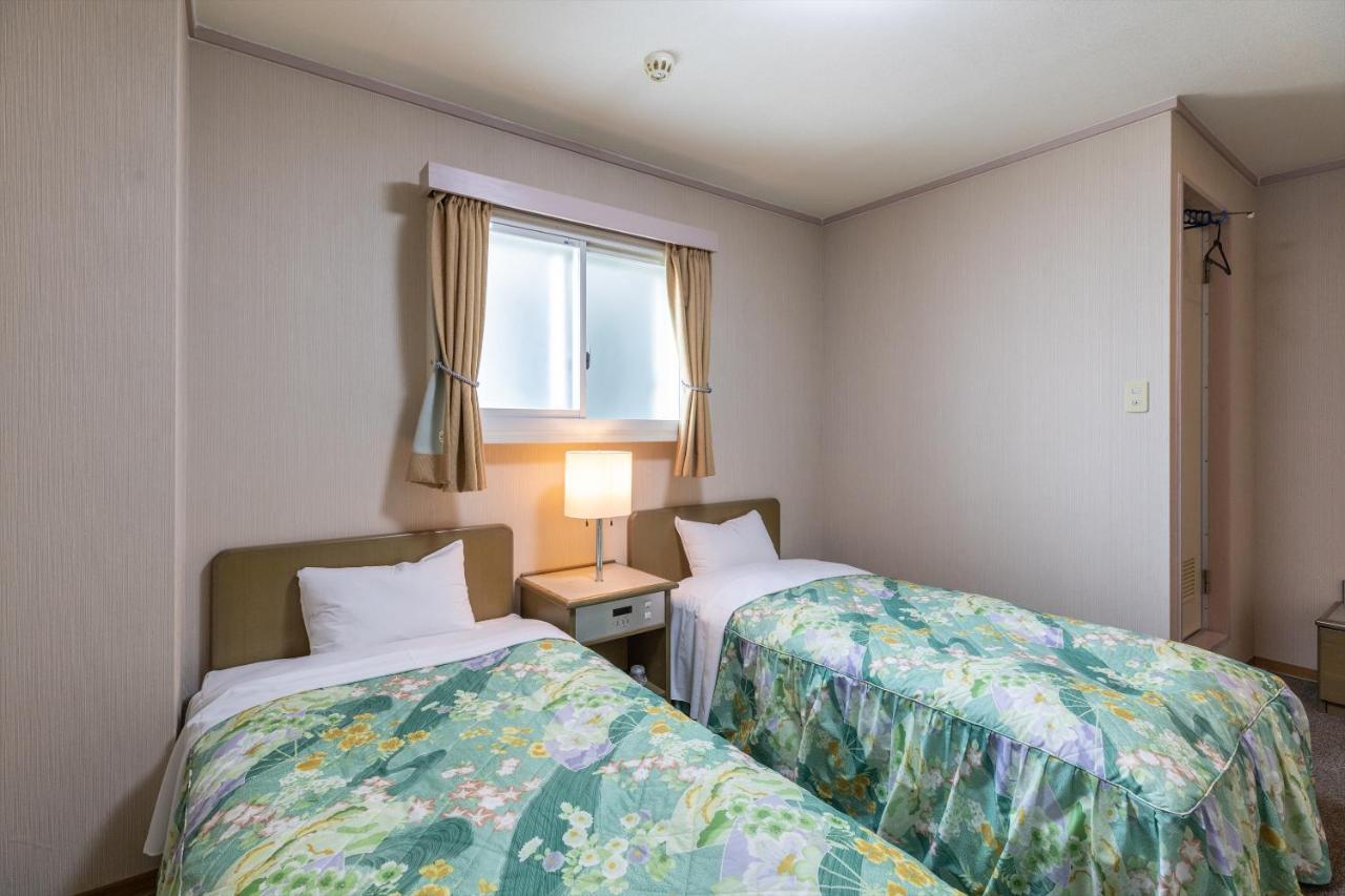 Tabist Business Hotel Takamado Shin-Omiya Nara Esterno foto