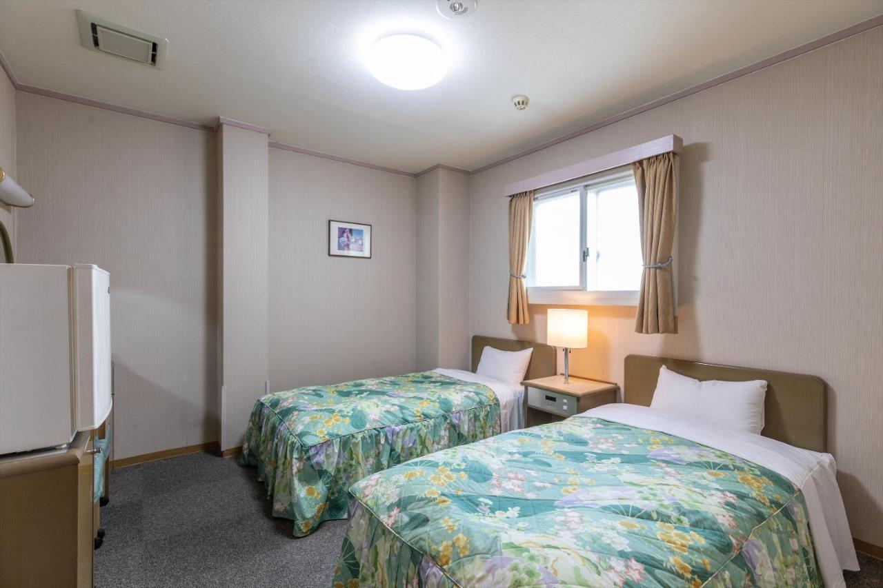 Tabist Business Hotel Takamado Shin-Omiya Nara Esterno foto