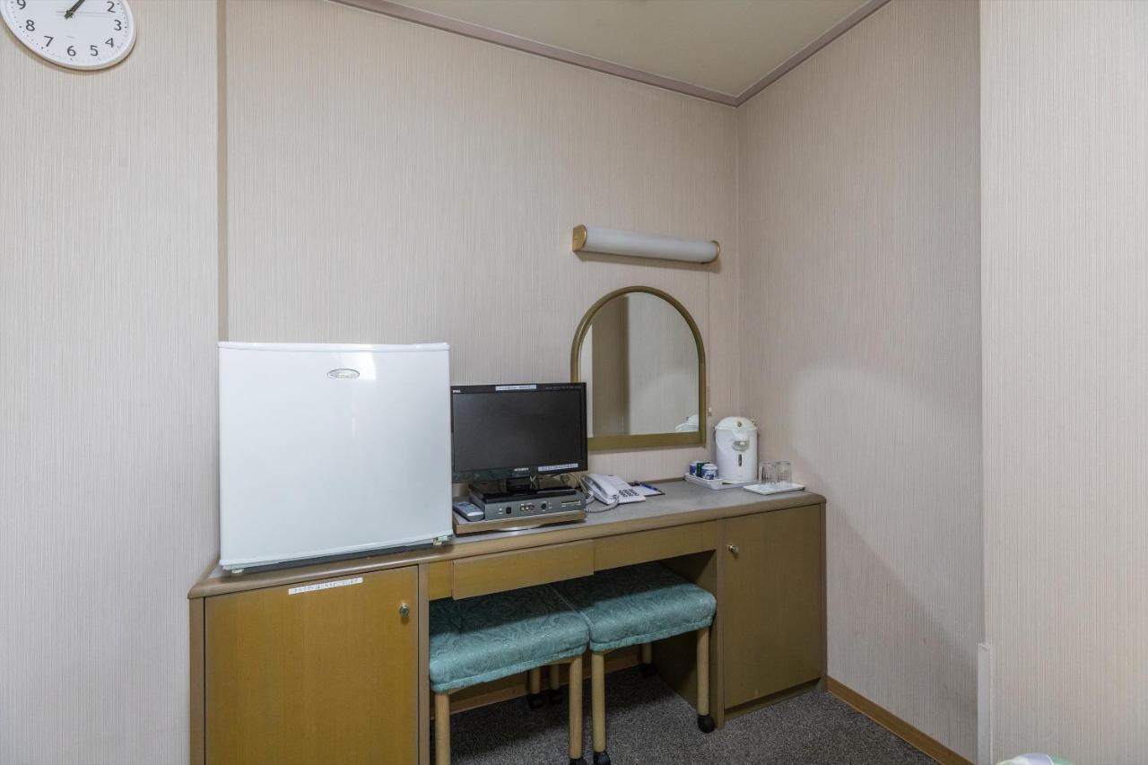 Tabist Business Hotel Takamado Shin-Omiya Nara Esterno foto