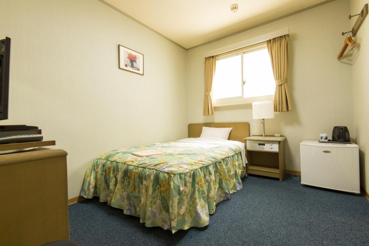 Tabist Business Hotel Takamado Shin-Omiya Nara Esterno foto